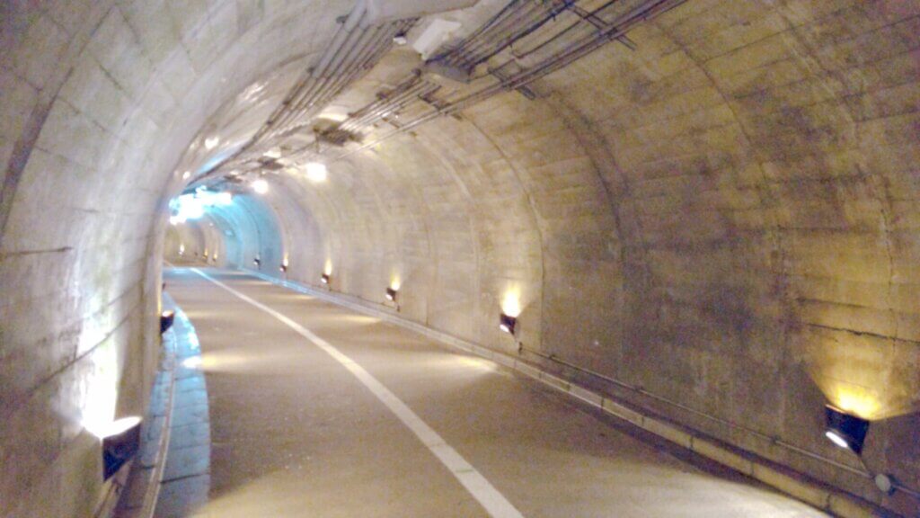 袋田の滝トンネル